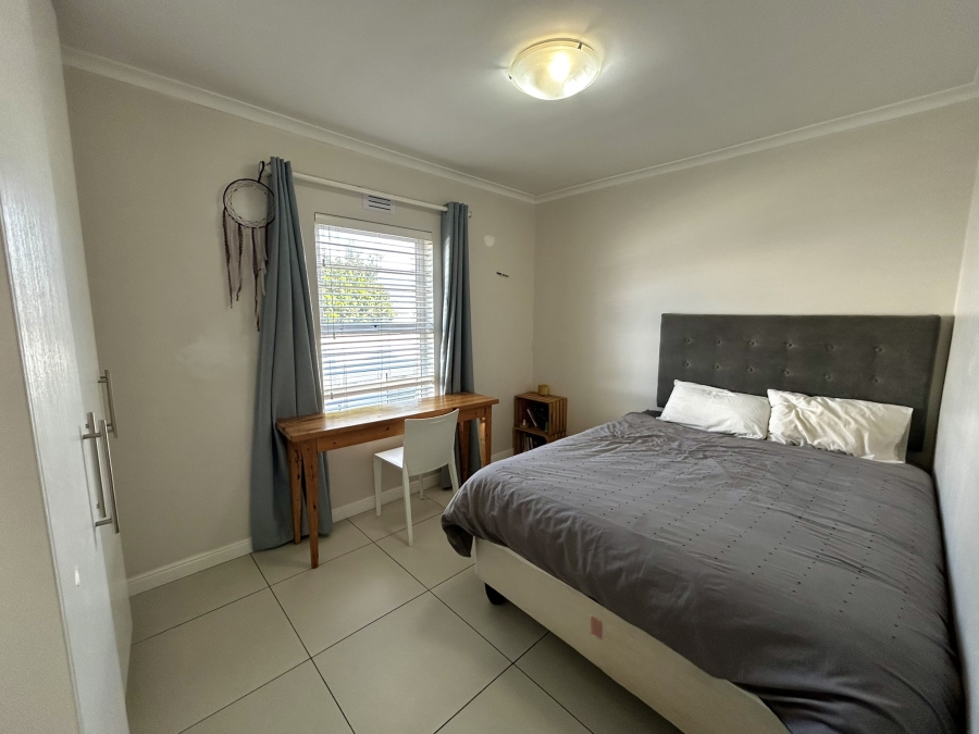 To Let 4 Bedroom Property for Rent in Sunningdale Western Cape